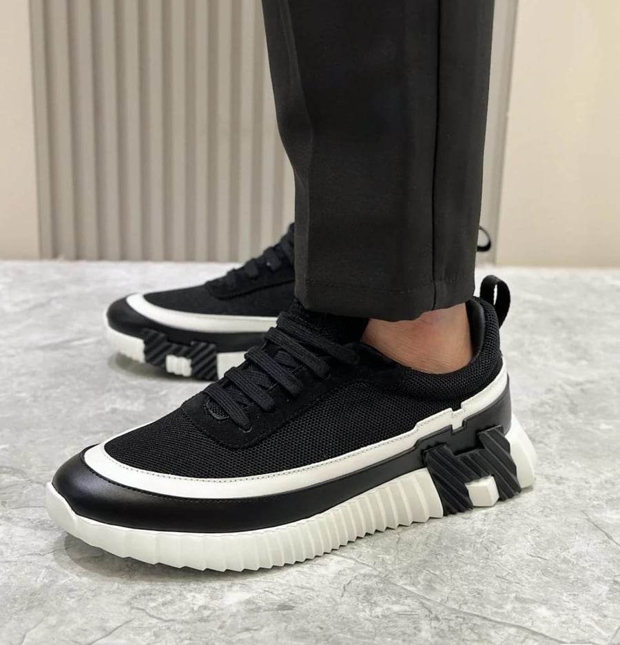 Bouncing sneaker Black / white
