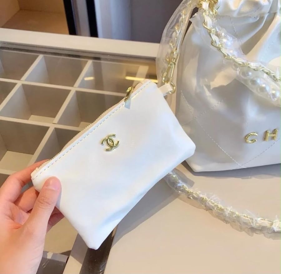 Chanel 25 Pearls Chain Bag