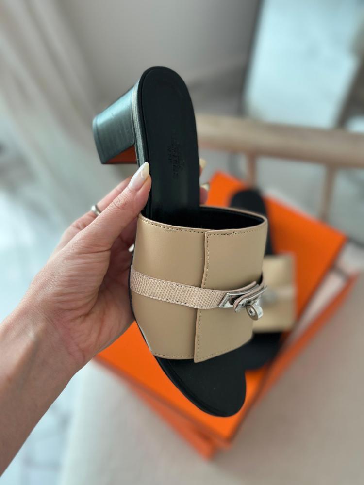 HERMÈS Kelly Buckle Slide Sandals