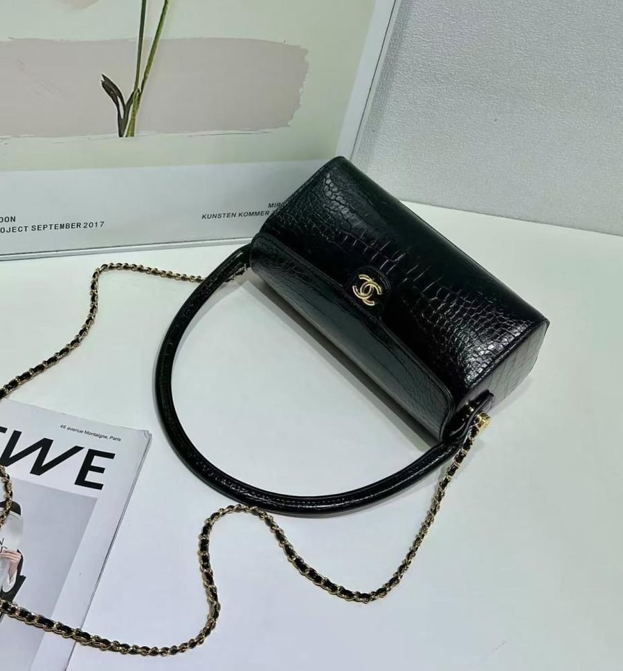 Chanel Pearl Frame Clutch