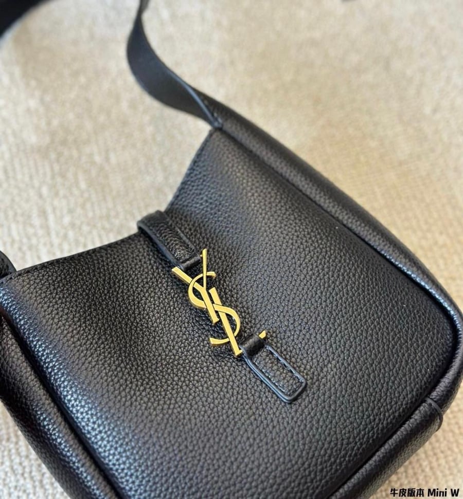 YSL Le 5 A 7 Mini Hobo Bag