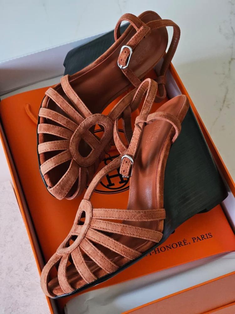 Hermes Chaine d'Ancre T-Strap Wedge Sandal