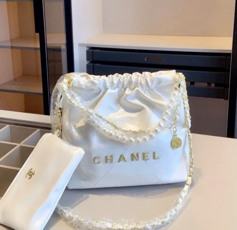 Chanel 25 Pearls Chain Bag