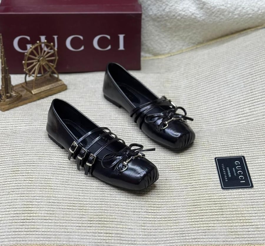 Gucci Leather Ballet Flats