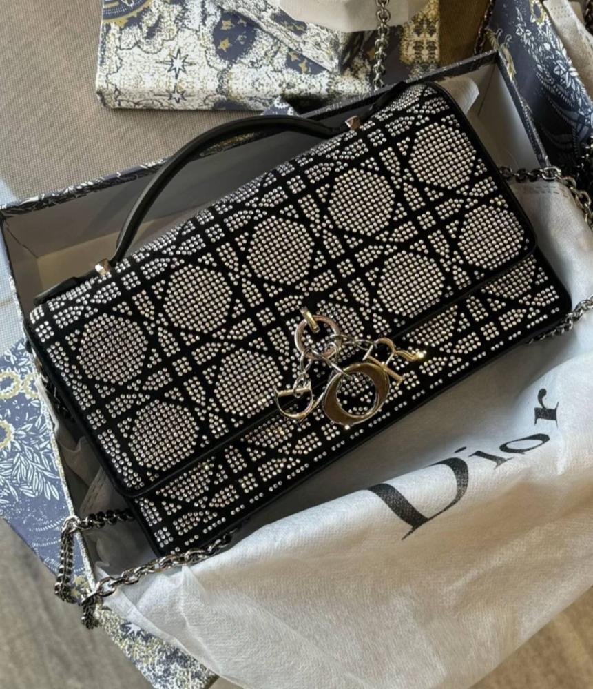 شنطة ديور