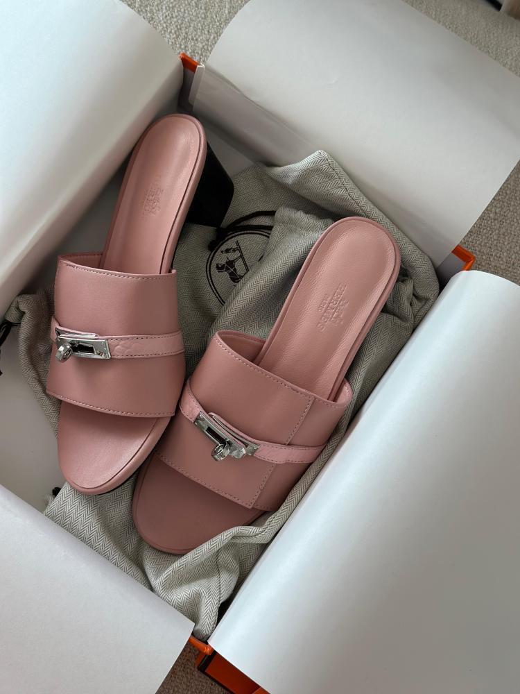 HERMÈS Kelly Buckle Slide Sandals