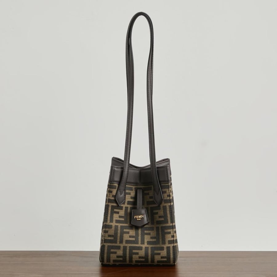 Fendi Origami فيندي اوريغامي حقيبة عملية صغيرة لون بني