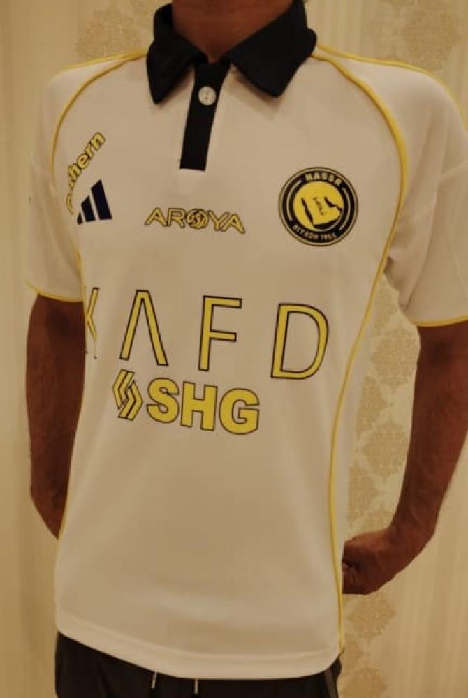 تيشرت نادي النصر بشعار الجديد 2025-2026