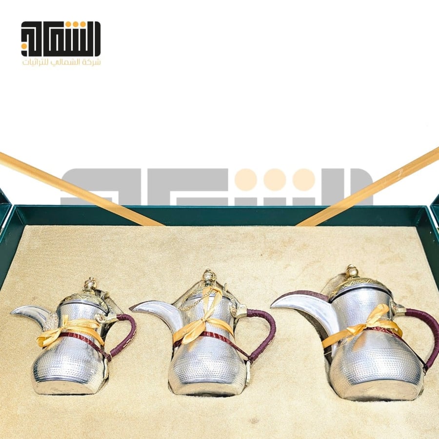 بوكس ملكي للاهداء باللون الأخضر