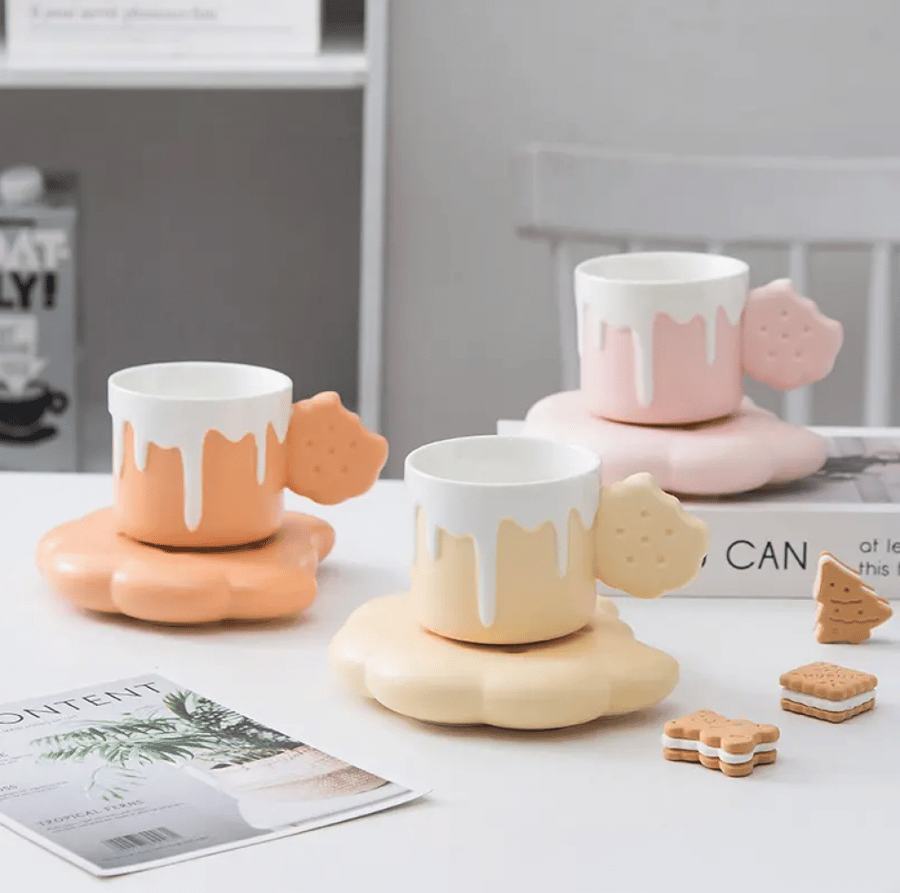 Modern ceramic mug in the shape of a biscuit 240 ml