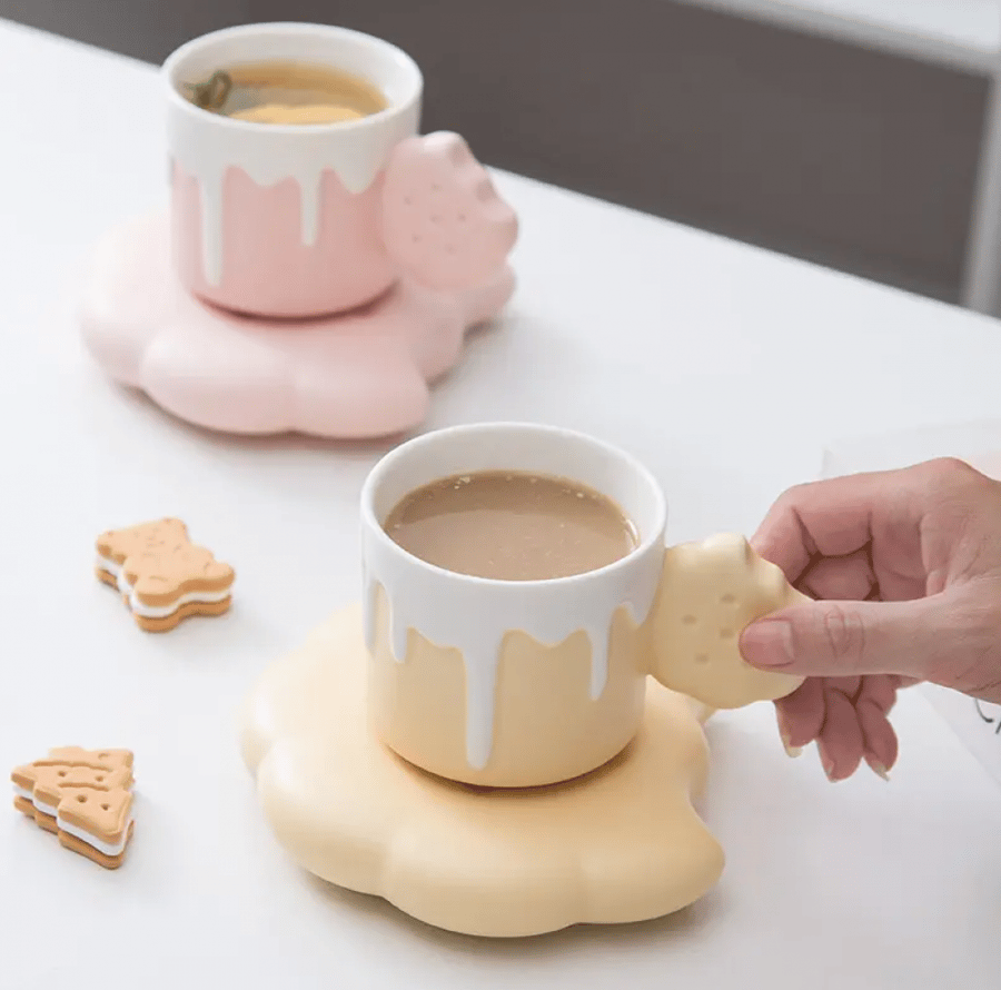 Modern ceramic mug in the shape of a biscuit 240 ml