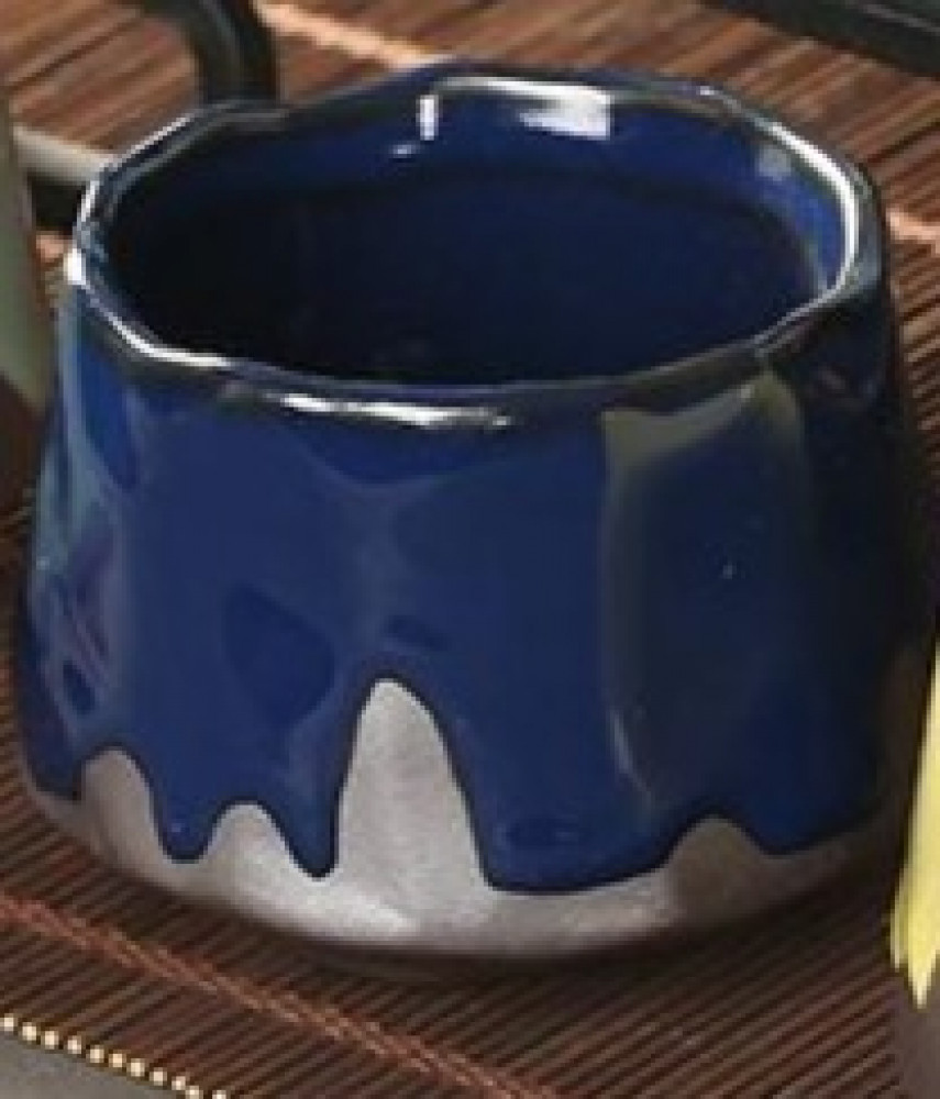 A 150 ml coffee cup with a lid