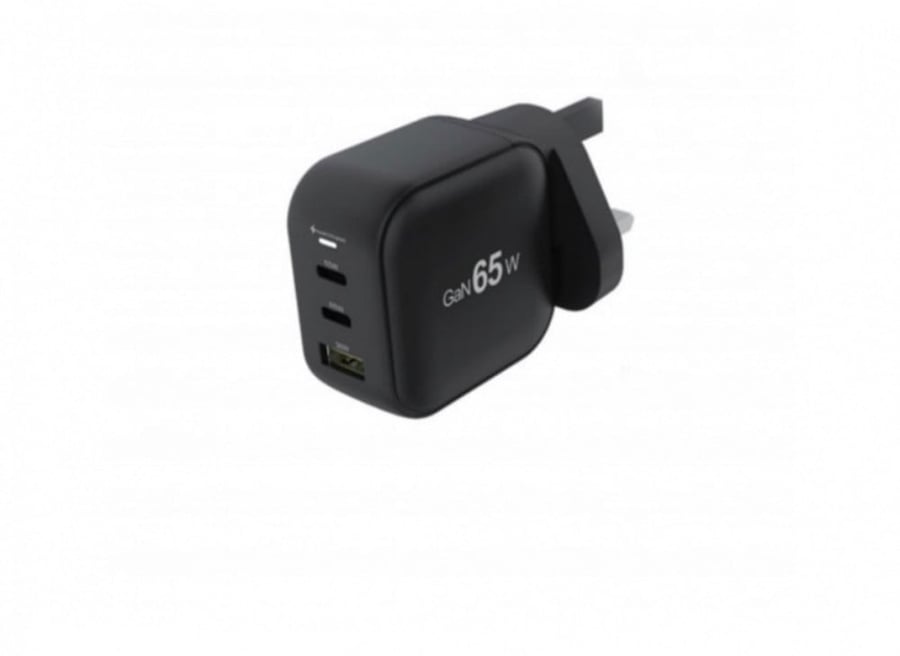 شاحن جداري بتقنية GaN بثلاث منافذ وقوة 65w من شركة Eone Eone