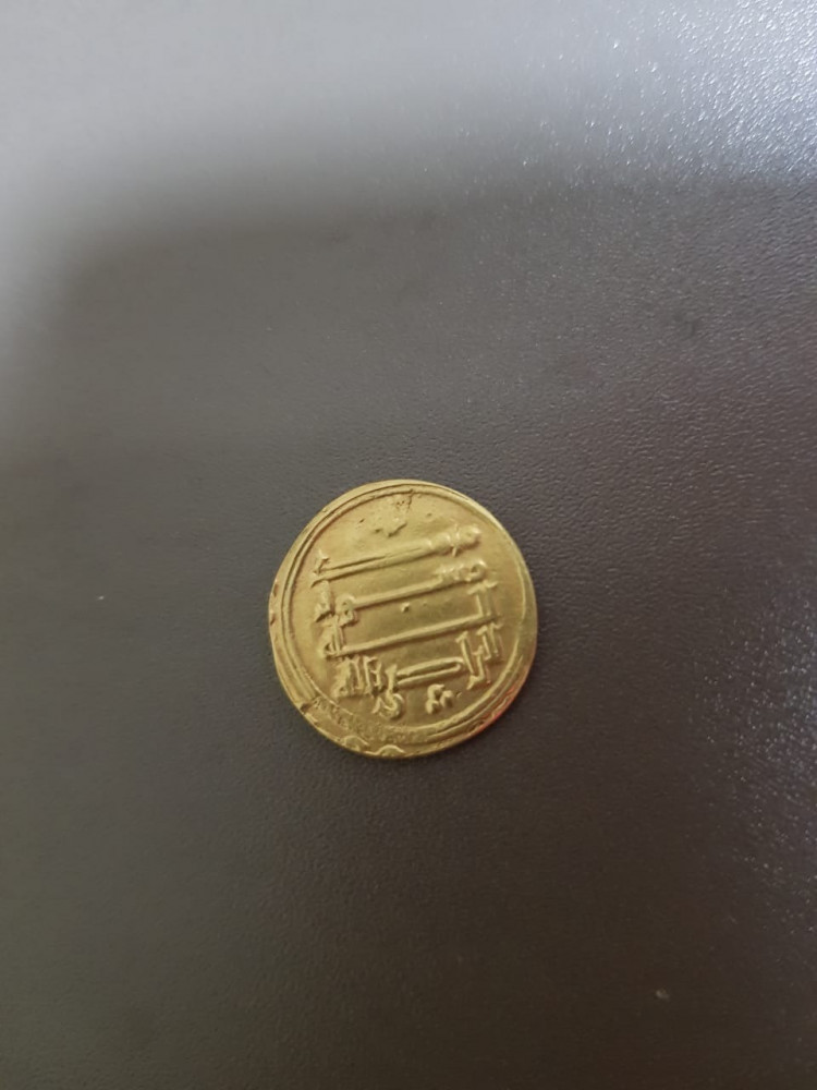 دينار عباسي ذهب الخليفة الراضي سنة 324 ضرب الاهواز وزن 3.7 جرام