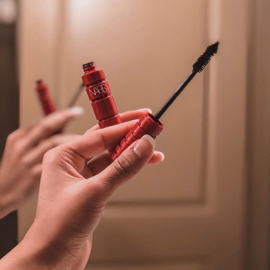 مسكرا نارس NARS