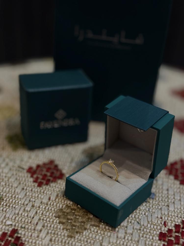 خاتم من الفضه الخالصه عيار 925 مطلي ذهبي مرصع بفص ابيض