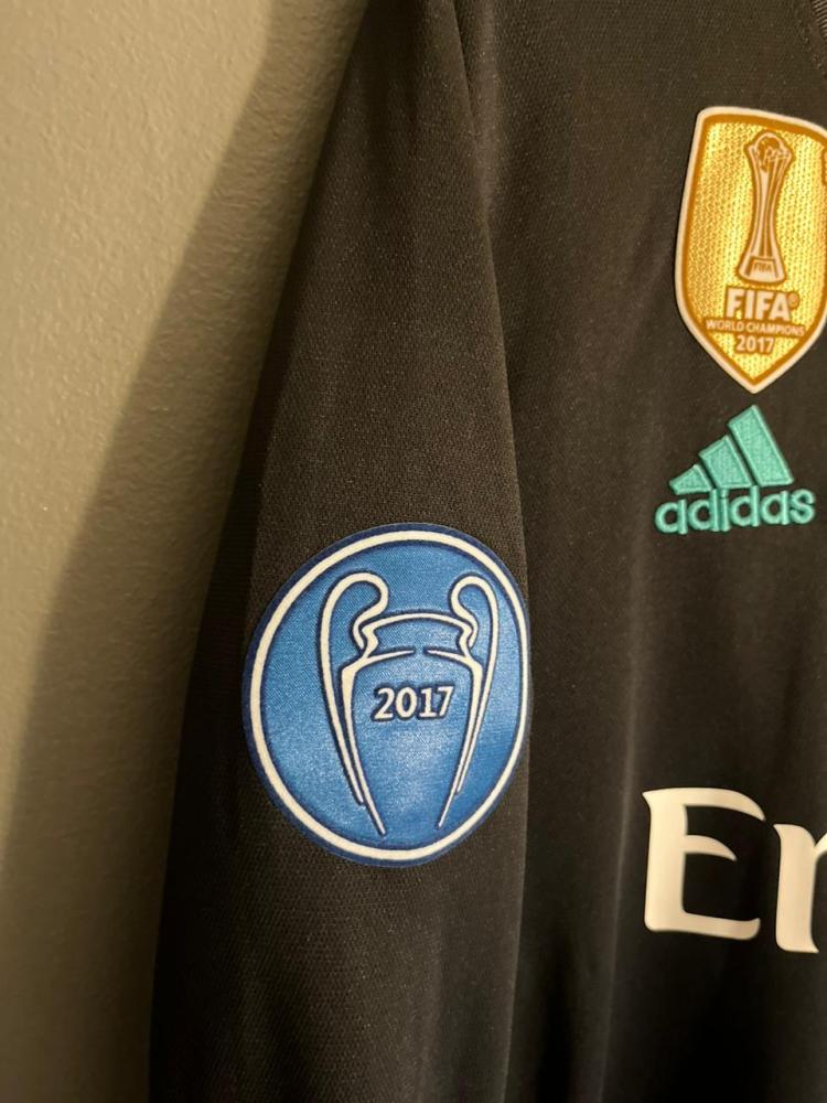 ريال مدريد 2018 الاسود نسخة الابطال