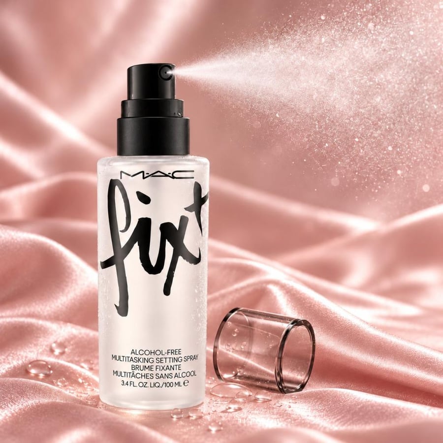 قوام بخاخ MAC Prep Prime Fix عن قرب