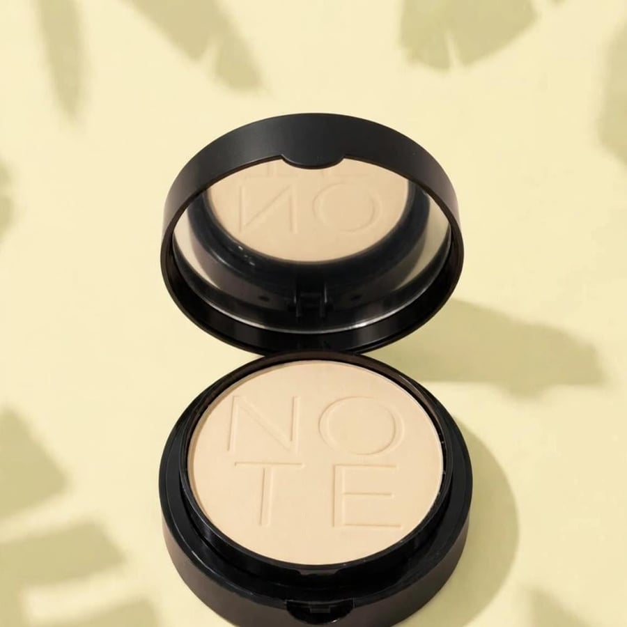 قوام بودرة تثبيت Note Banana Setting Powder عن قرب