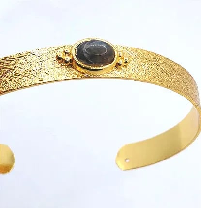 الإسوارة الأثرية - رمادي