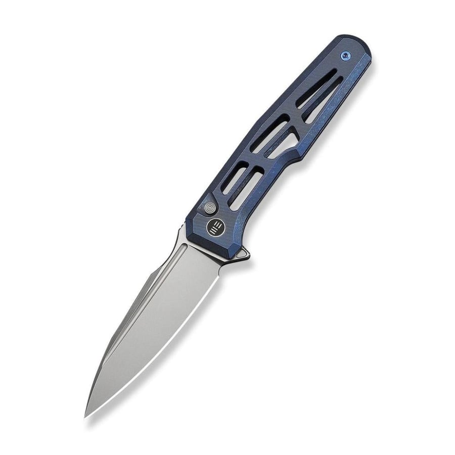 سكين WE KNIFE Dressytak، مقبض تيتانيوم أزرق مفرّف (Skeletonized) - نصل Bohler M390 ستونووش