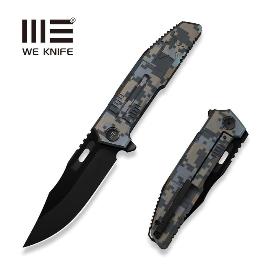 سكين WE KNIFE Barracks، مقبض تيتانيوم بنقشة بكسل - نصل Bohler M390 ستونووش وسطح مصقول أسود (إصدار محدود 210 قطعة)