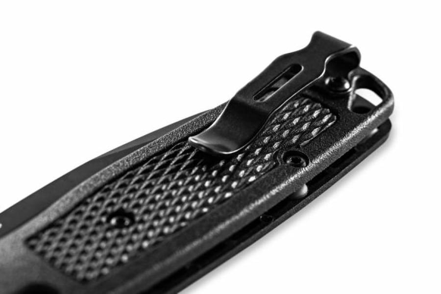 سكين طي Bugout أسود من Benchmade