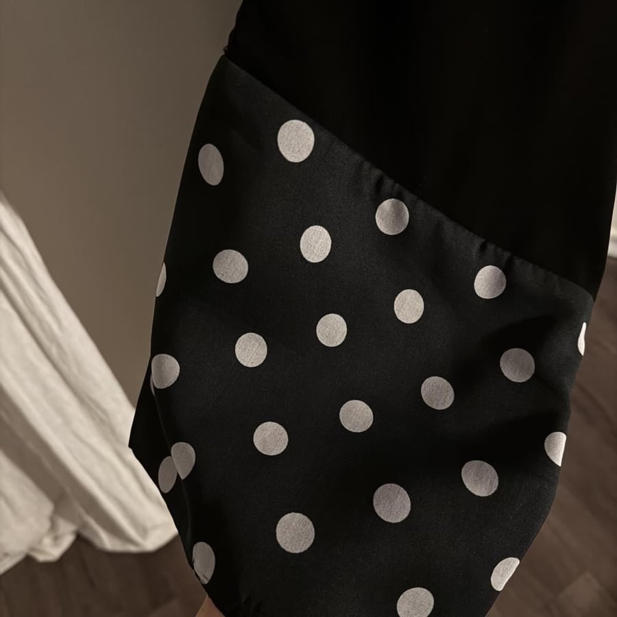 Polka dot abaya