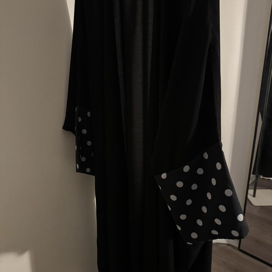 Polka dot abaya