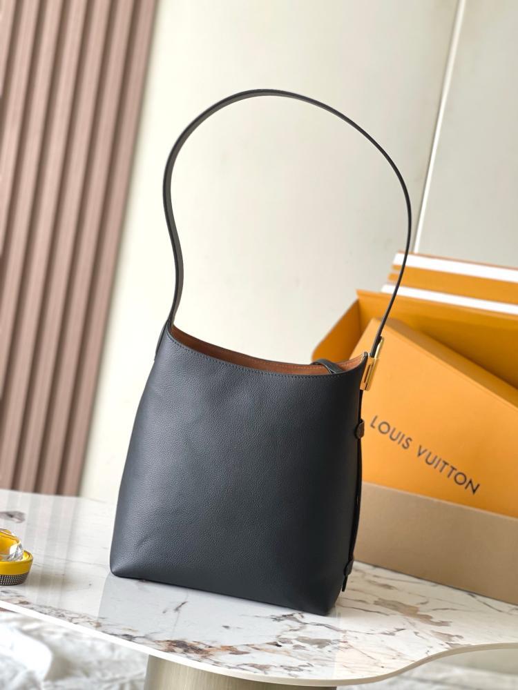 لوي فيتون Low Key Hobo مقاس 24cm