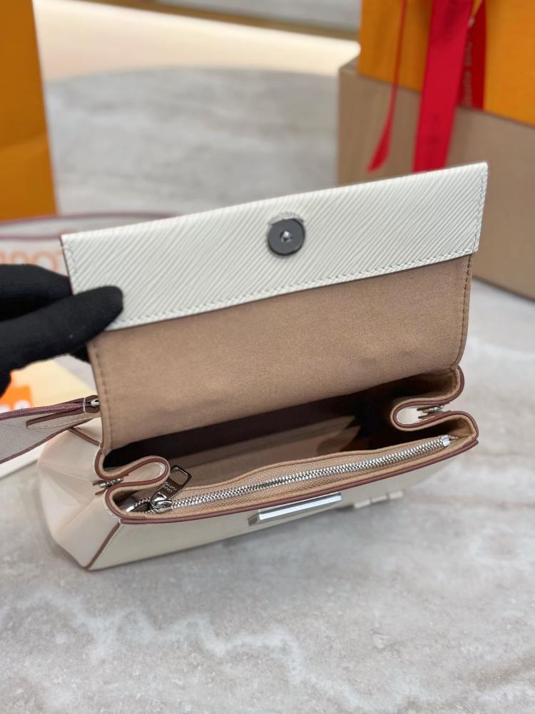 لوي فيتون Cluny Mini مقاس 20cm