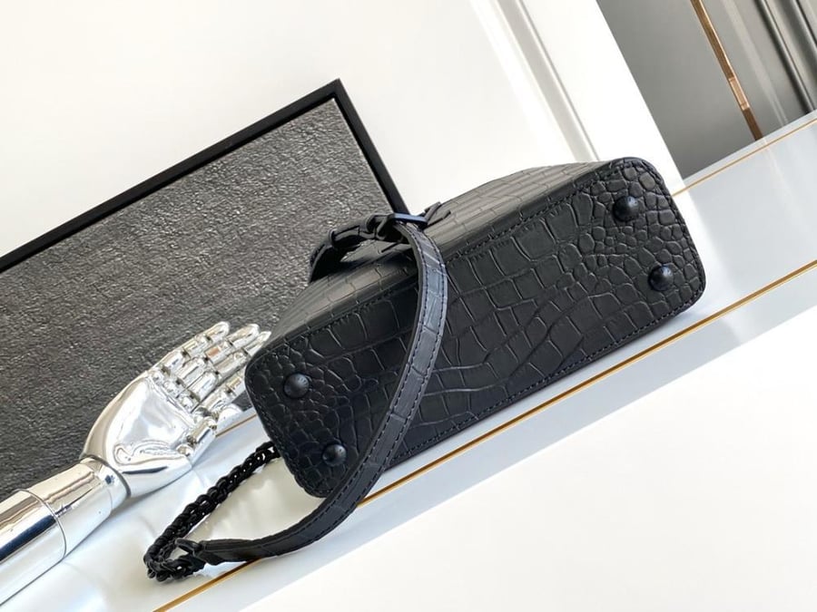 لوي فيتون Capucines مقاس 22cm