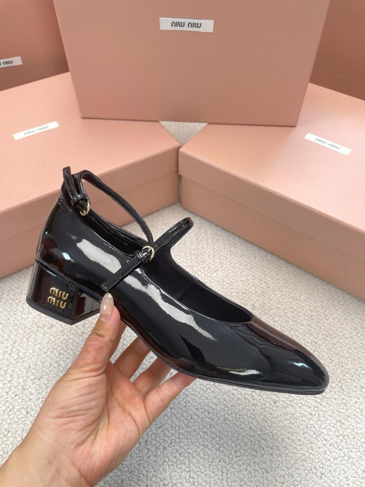 هيلز ميو ميو ارتفاع 3.5cm