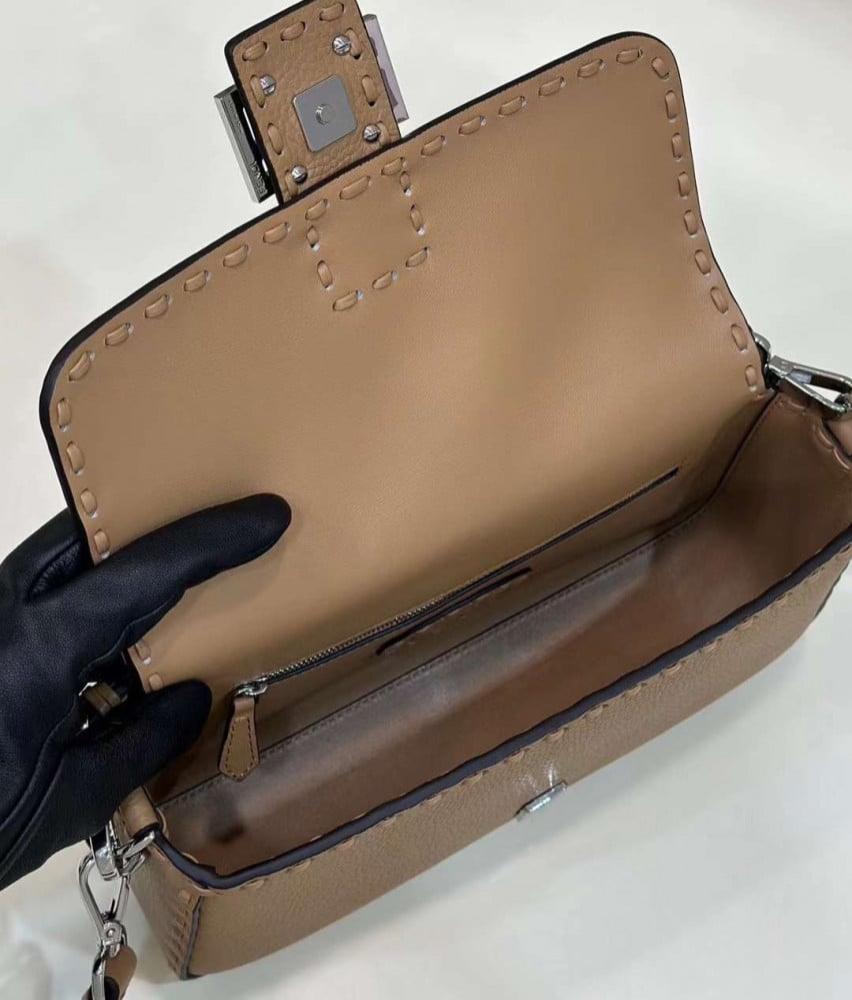 فندي BaGuette مقاس 27cm