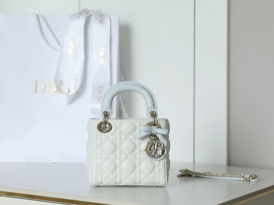 ديور Lady مقاس 17cm