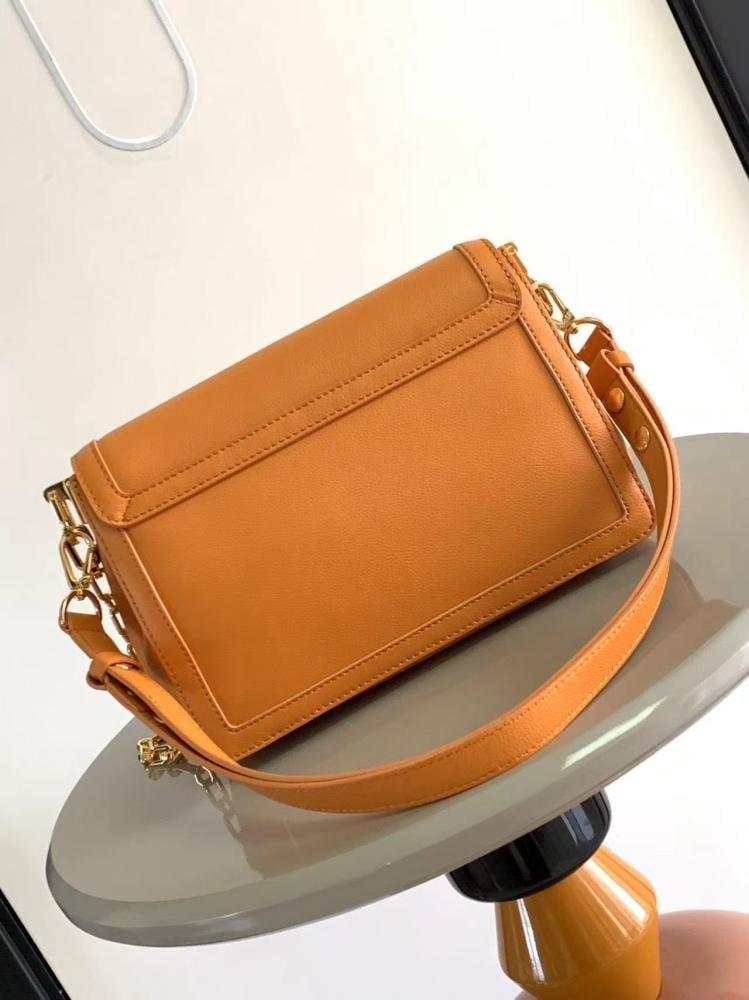 لوي فيتون Dauphine مقاس 24cm