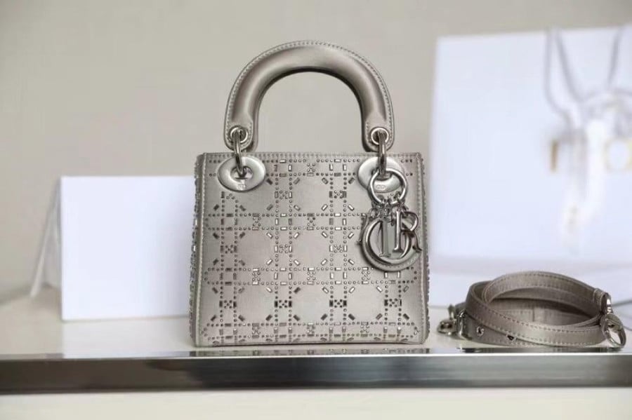 ليدي ديور ميني سايز 17cm