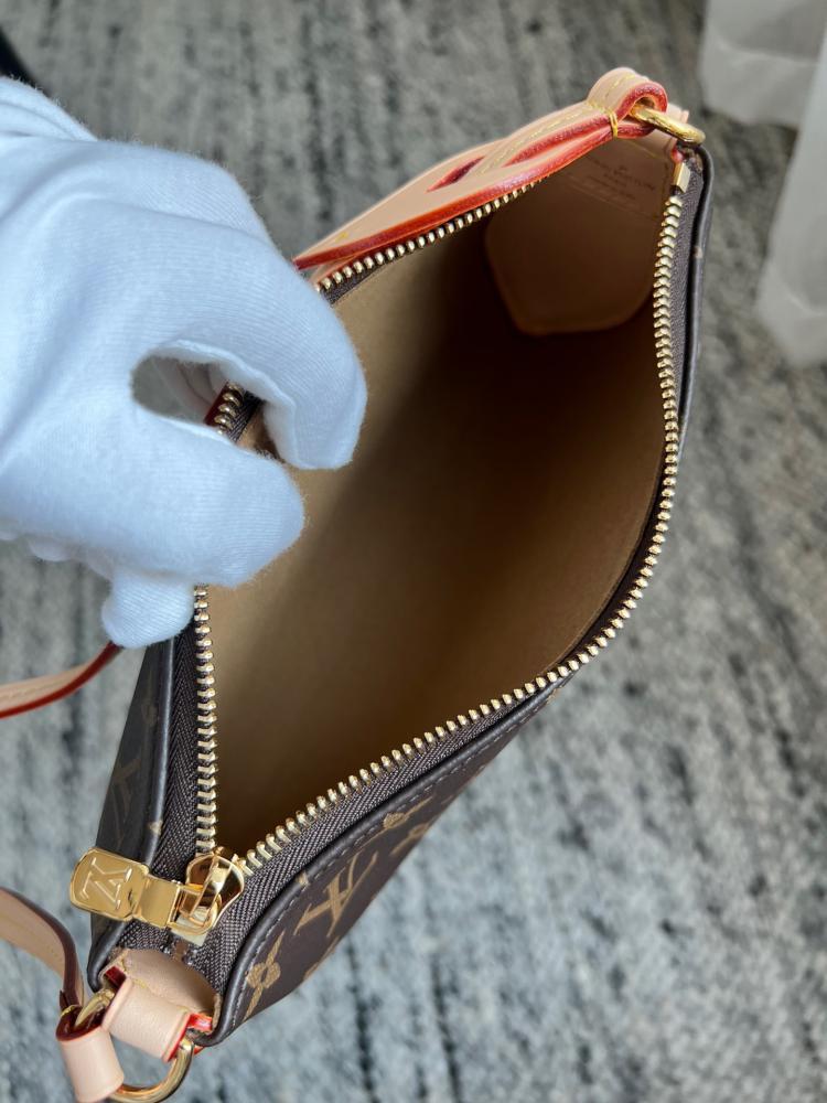 لوي فيتون Pochette Tirette مقاس22cm