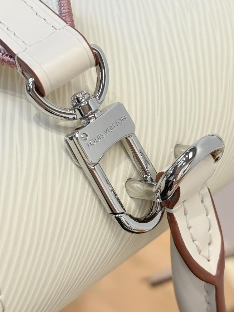 لوي فيتون Cluny BB مقاس 28cm
