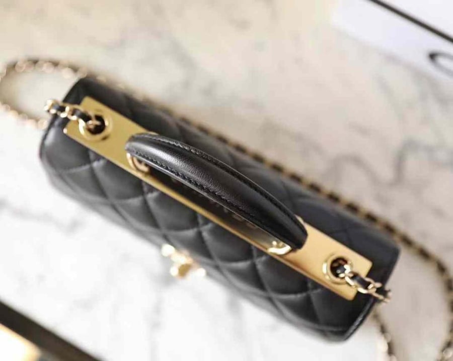 شانيل ترندي cc مقاس 22cm