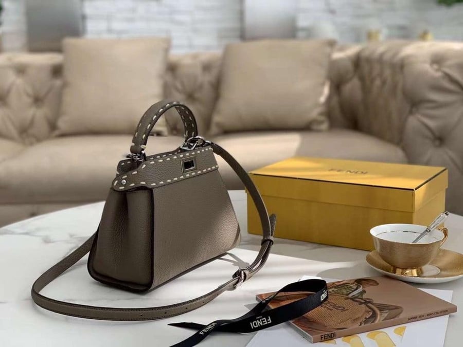 فندي بيكابو ايكونك مقاس 23سم