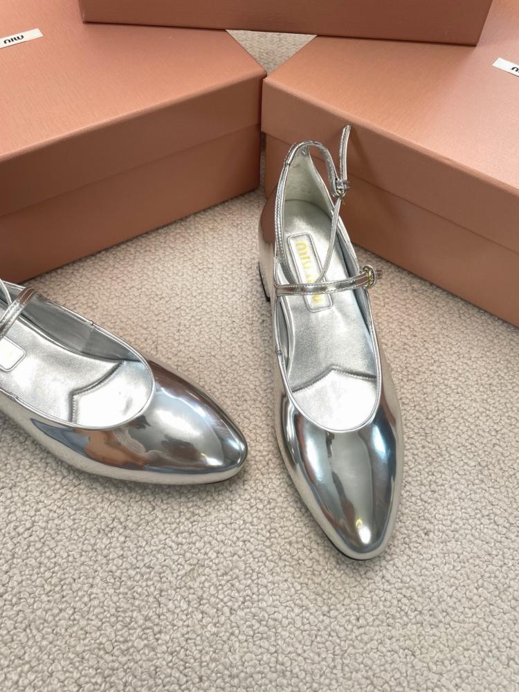 هيلز ميو ميو ارتفاع 3.5cm