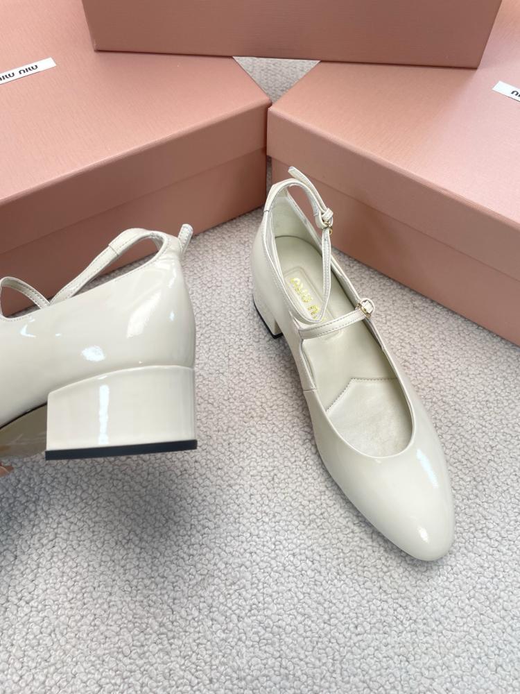 هيلز ميو ميو ارتفاع 3.5cm