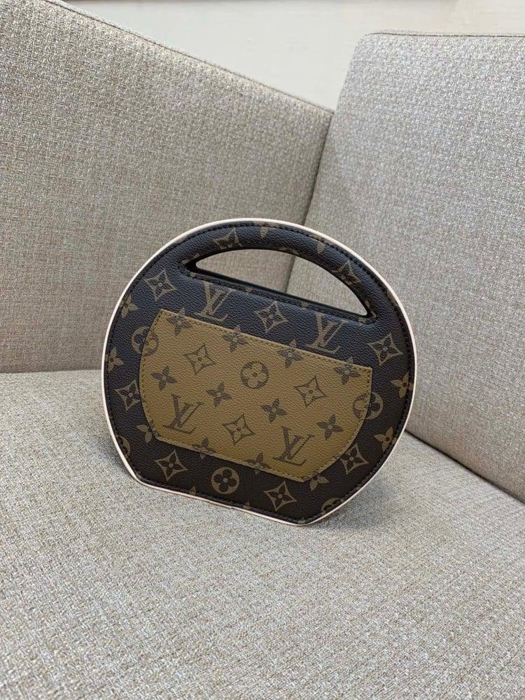 لوي فيتون Around Me PM مقاس 22.5cm