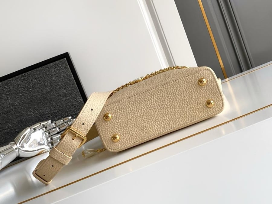 لوي فيتون Capucines مقاس 21cm