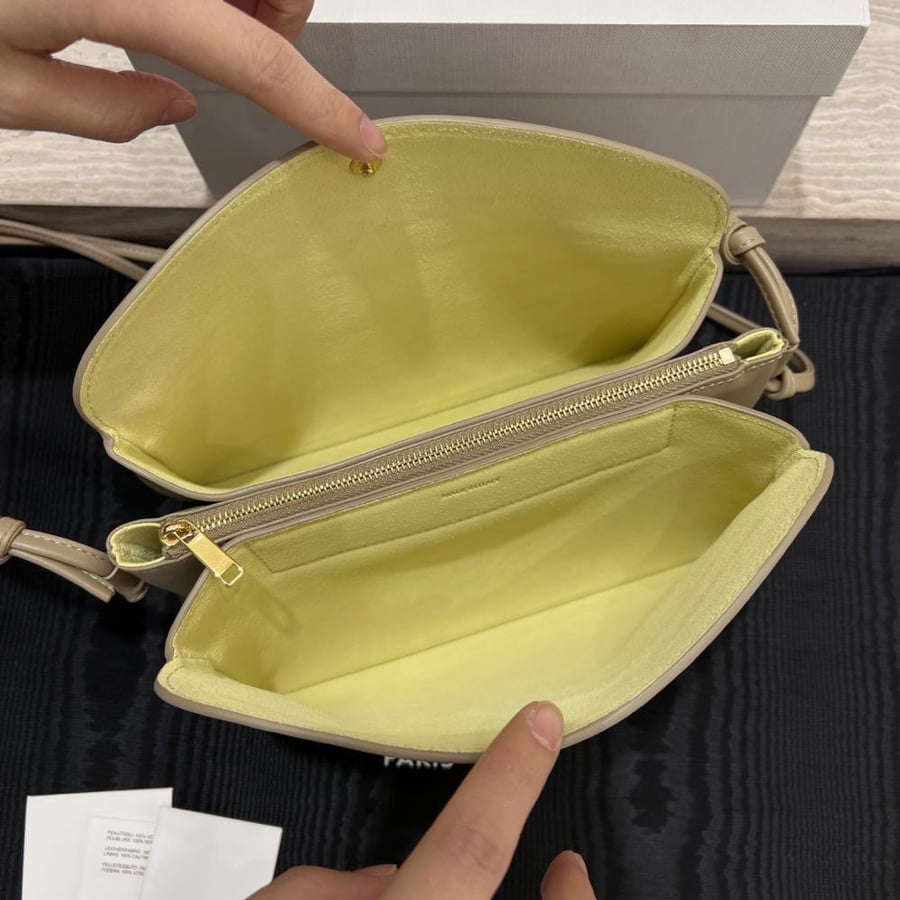 سيلين TRIO FLAP مقاس 22cm