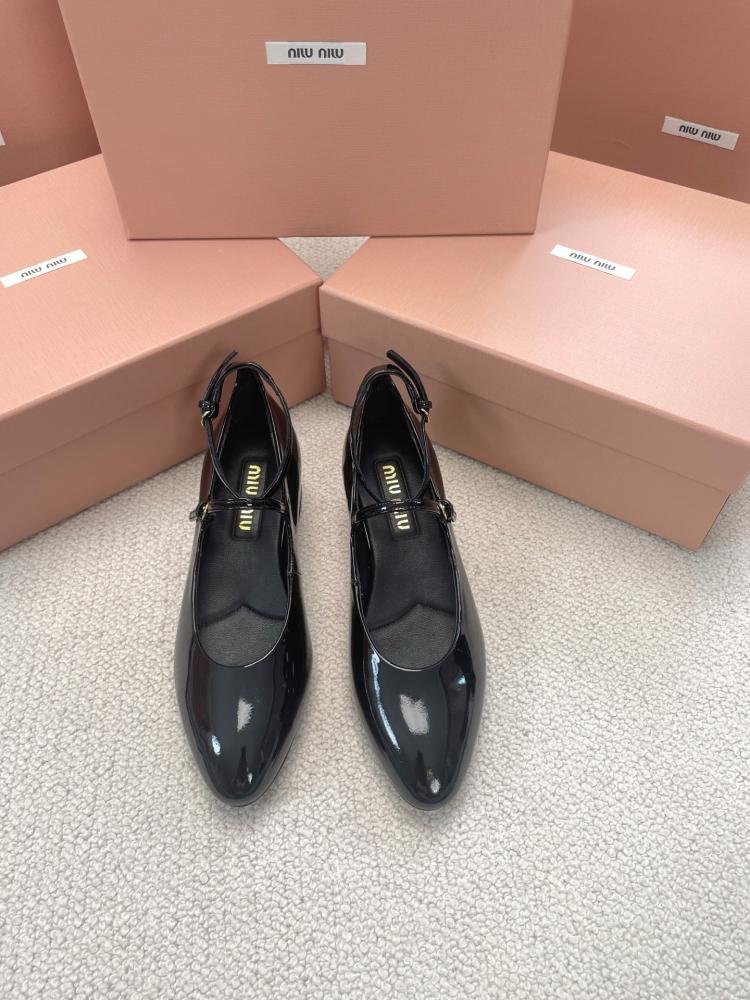 هيلز ميو ميو ارتفاع 3.5cm