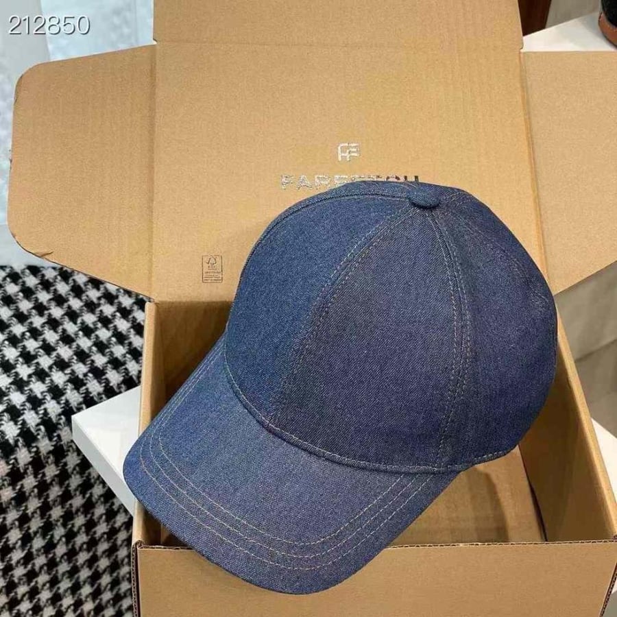 Miu Miu cap (Master Quality)