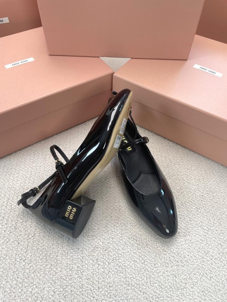 هيلز ميو ميو ارتفاع 3.5cm