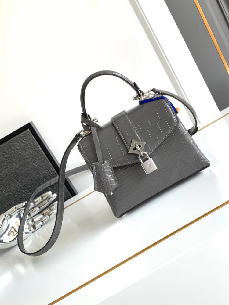 لوي فيتون rose des vents mini مقاس 19cm
